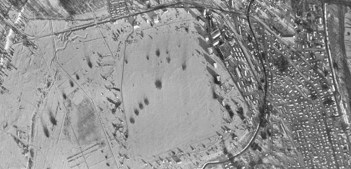 Комендантский аэродром после бомбёжки, зима 1941-1942 гг. Фото из интернета.